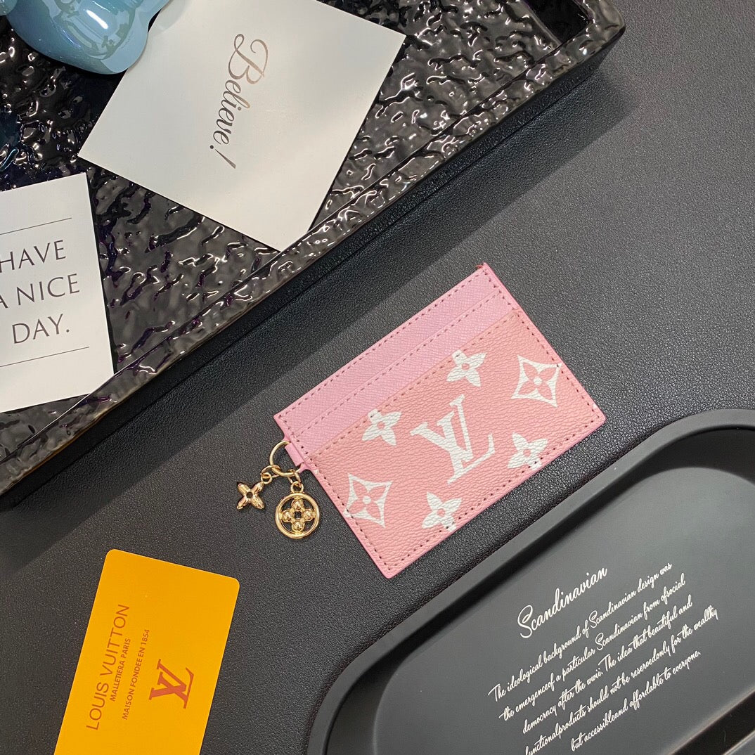 Trendy Münz- und Kartenetui mit Kette