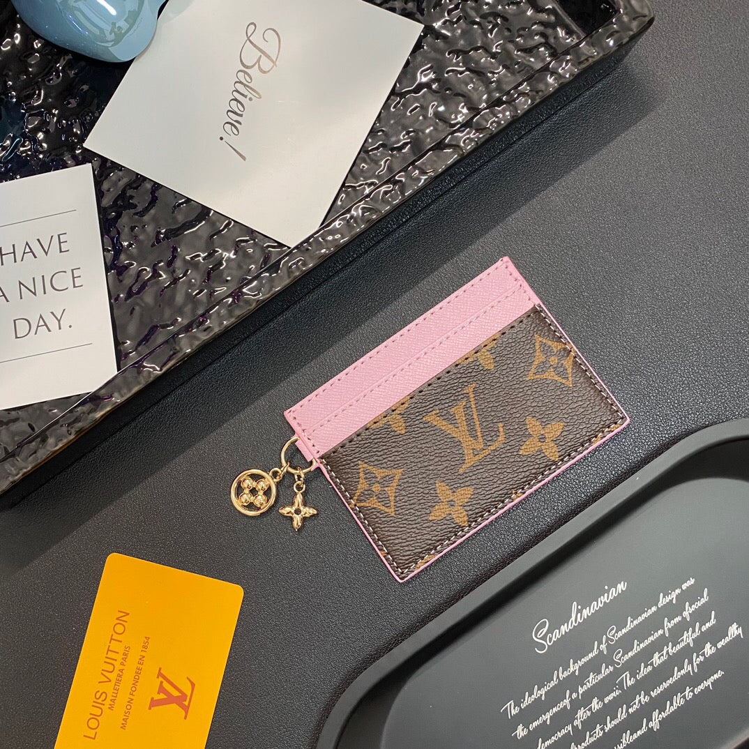 Trendy Münz- und Kartenetui mit Kette