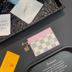 Trendy Münz- und Kartenetui mit Kette