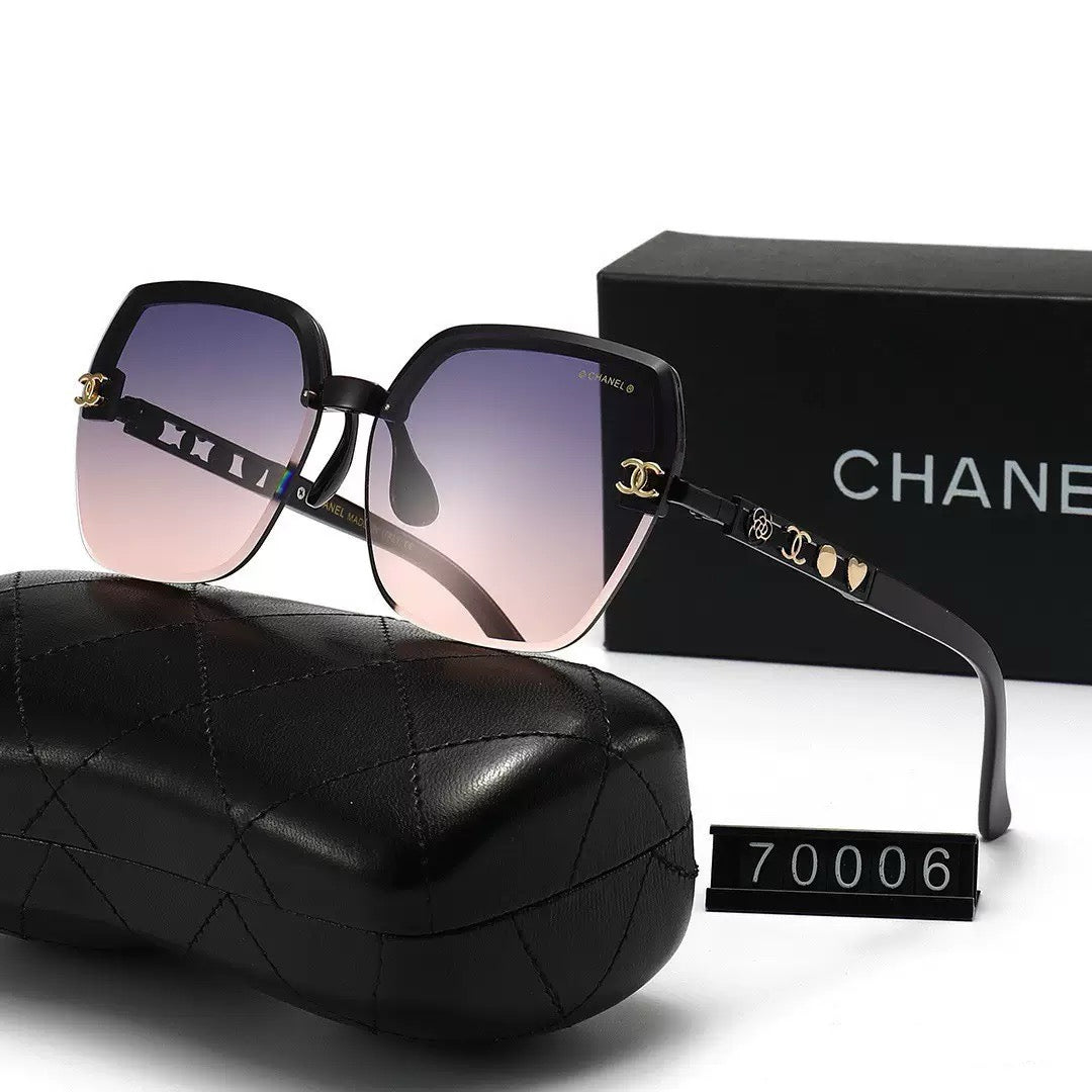 Neue Brille mit klaren Gläsern