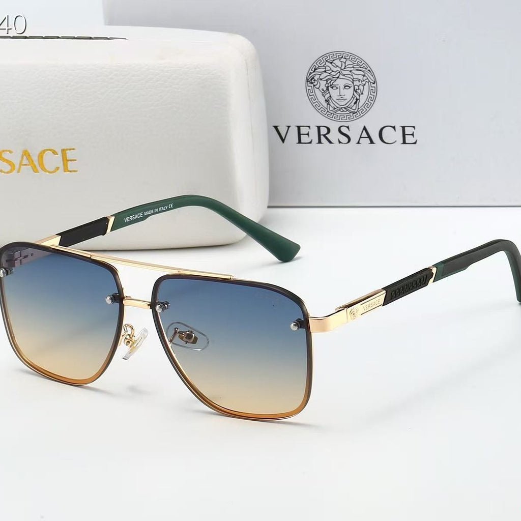 Modische Brille mit transparentem Rahmen