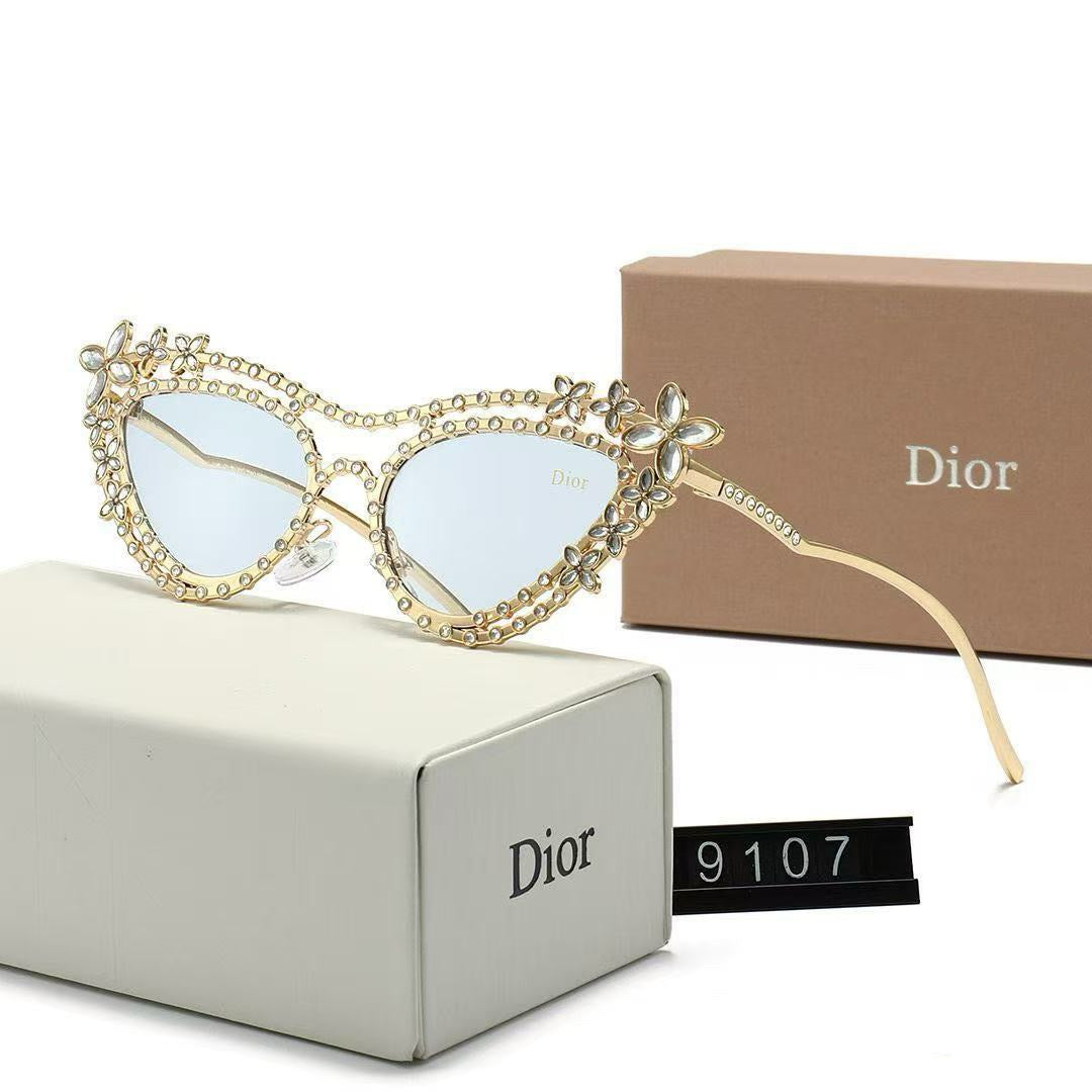 Cat-Eye-Sonnenbrille mit goldenem Logo