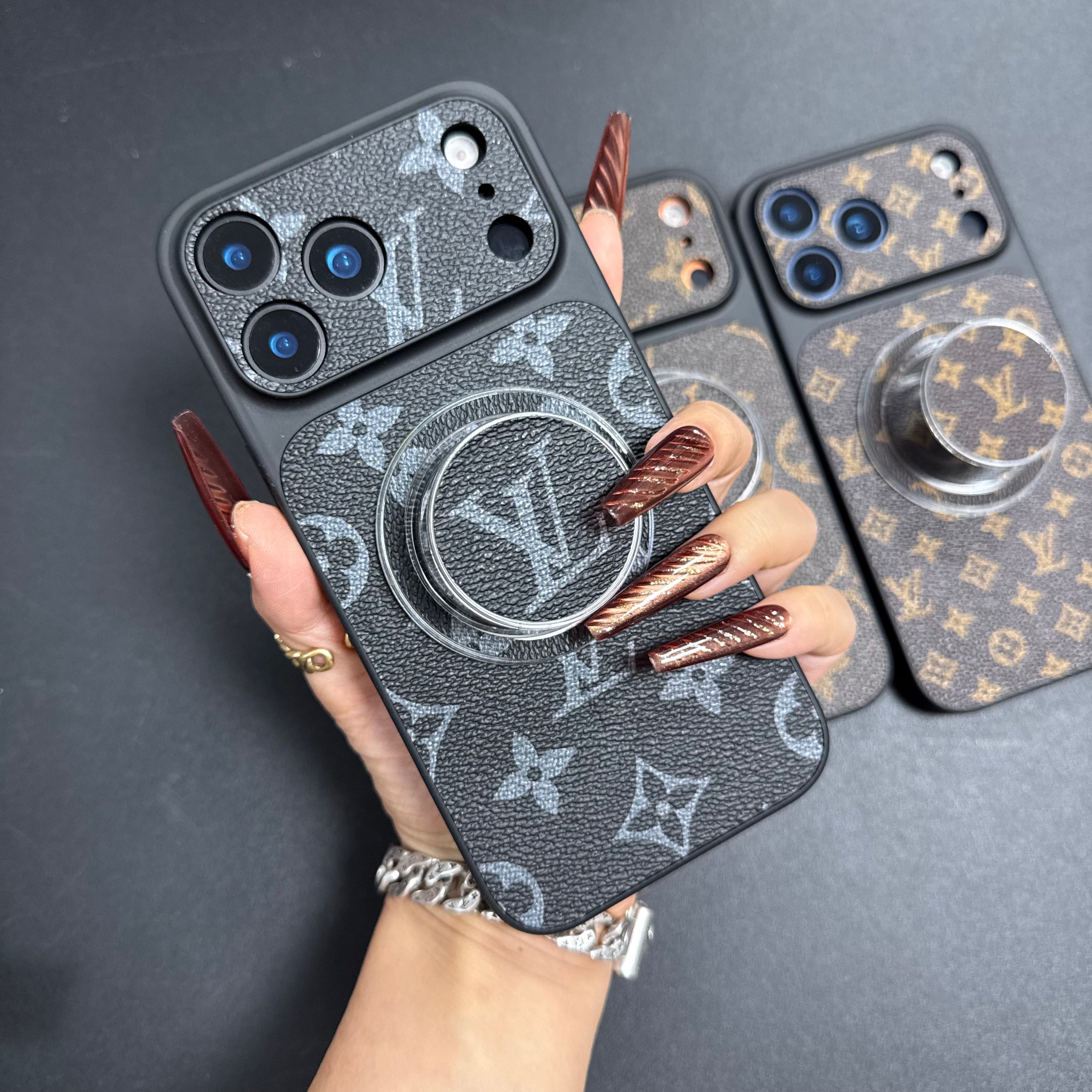 Chic Traditional Love Phone Case with Magsafe Holder
