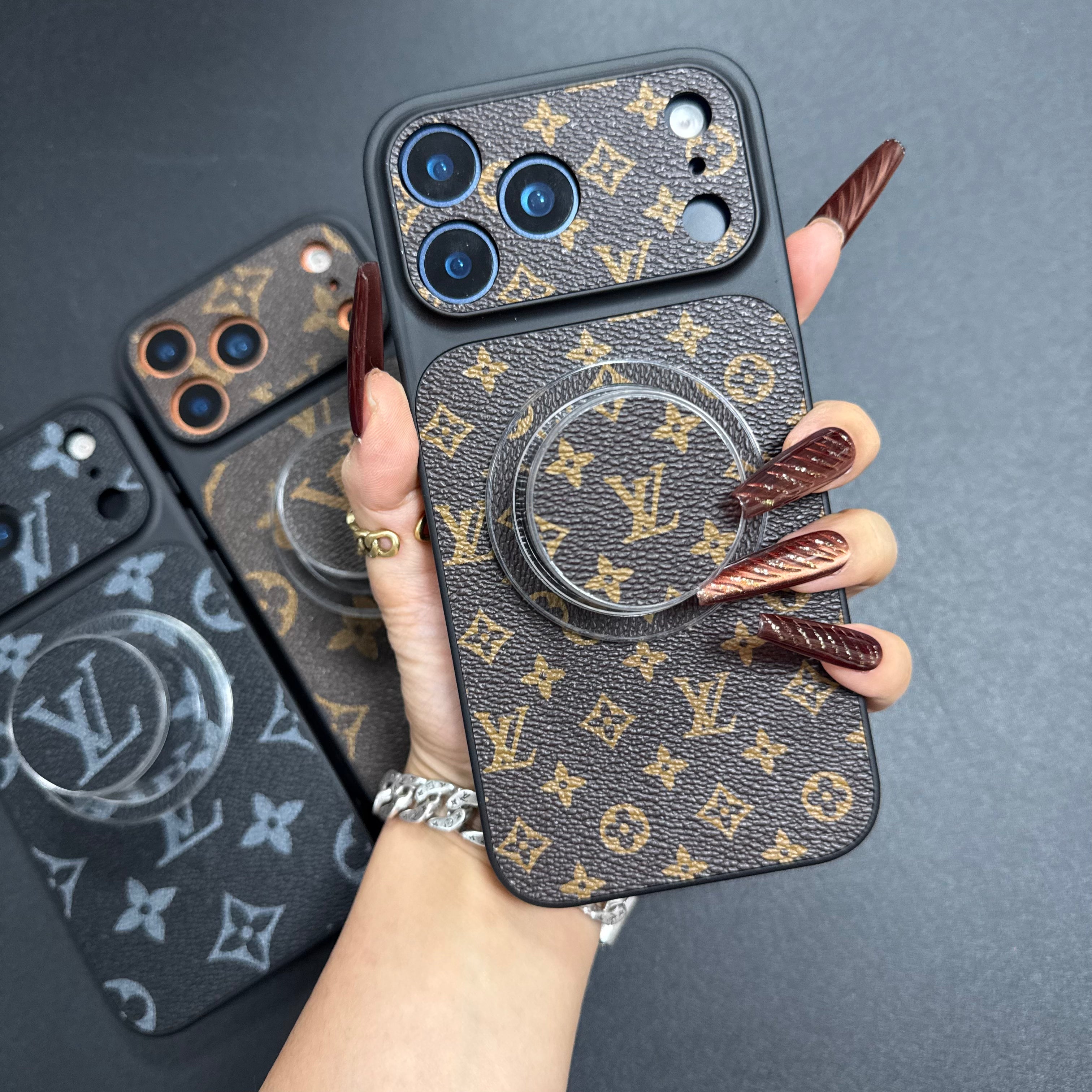 Chic Traditional Love Phone Case with Magsafe Holder