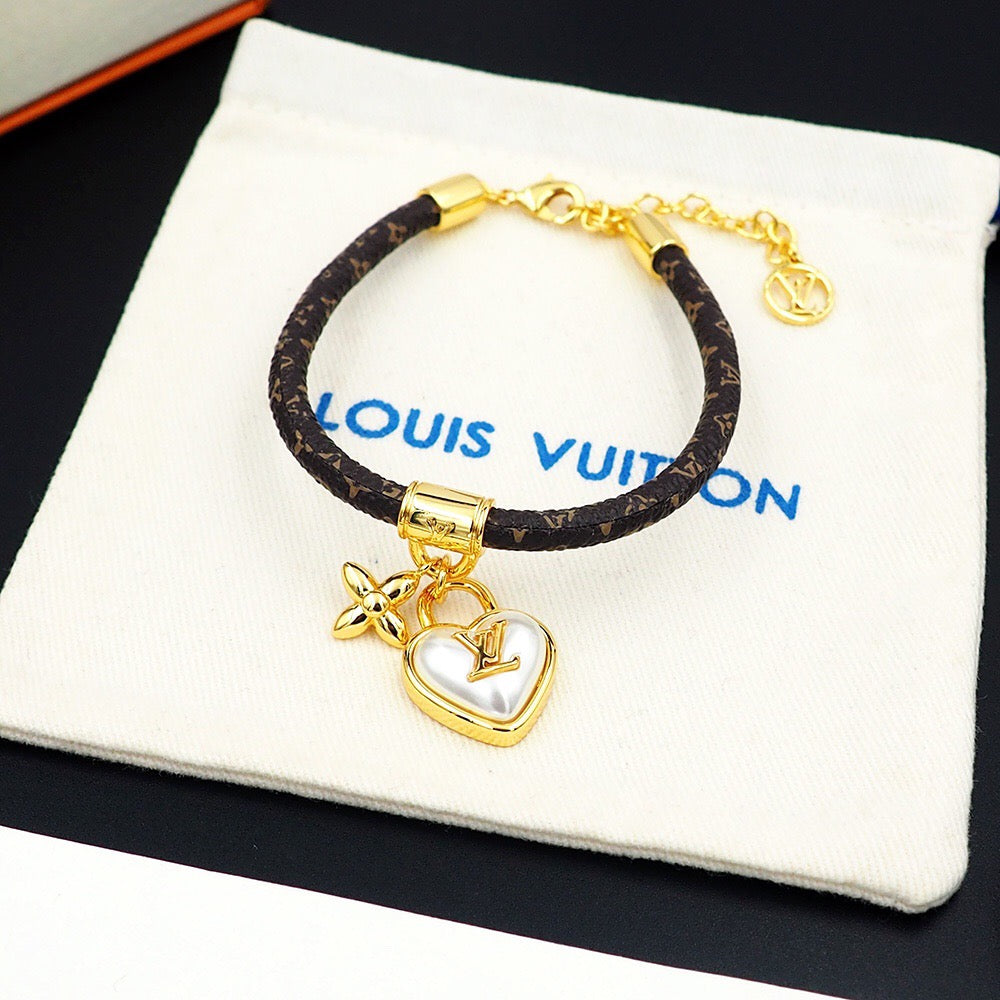 Love Pendant Leather Chain Bracelet
