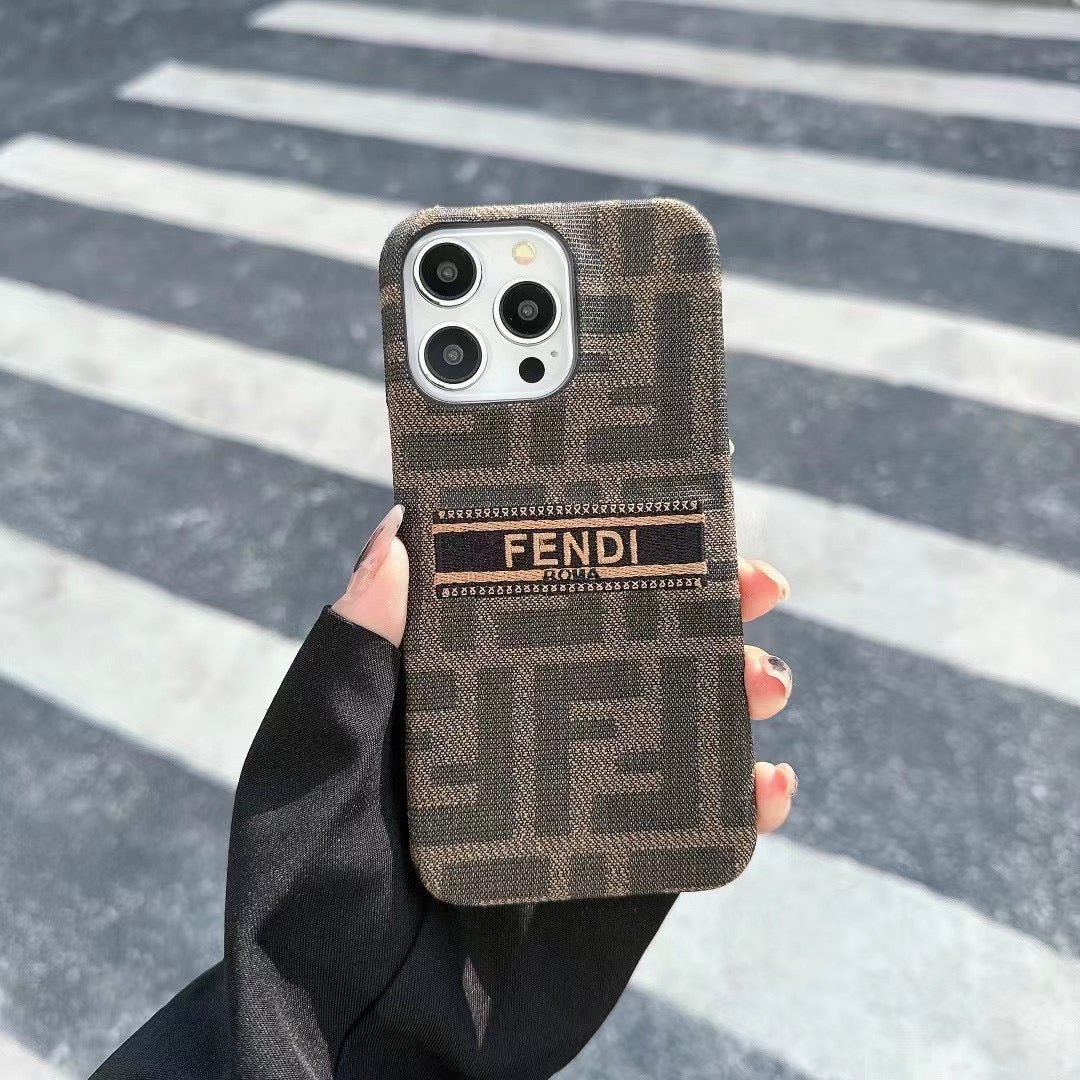 Neue Handyhülle mit Stickerei für das iPhone