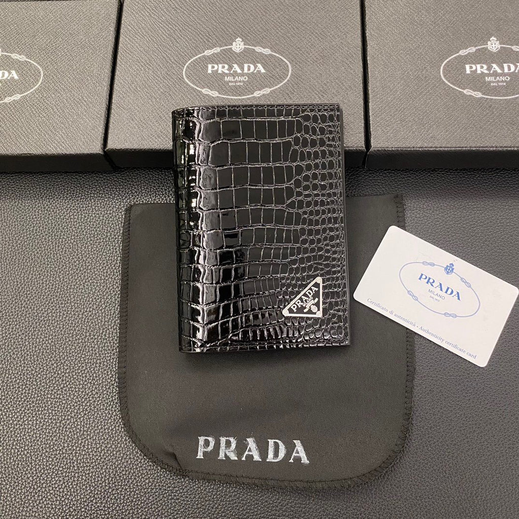 Klassische Passkartenhülle mit Brieftaschenclips
