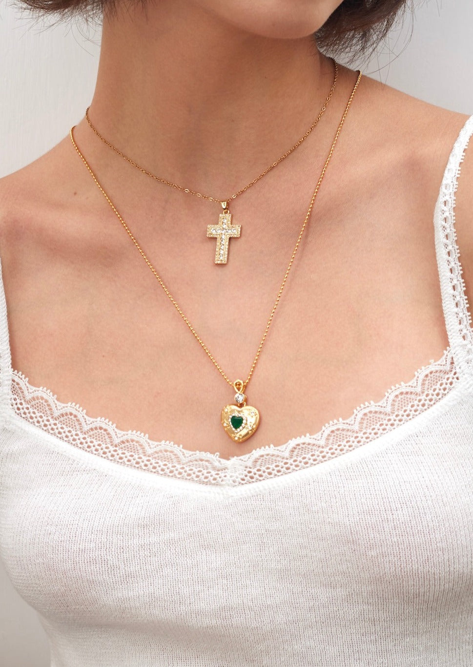 Im Namen der Rose Kreuz Halskette