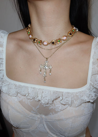 Kurt Goldene Perlenkette mit Kreuz
