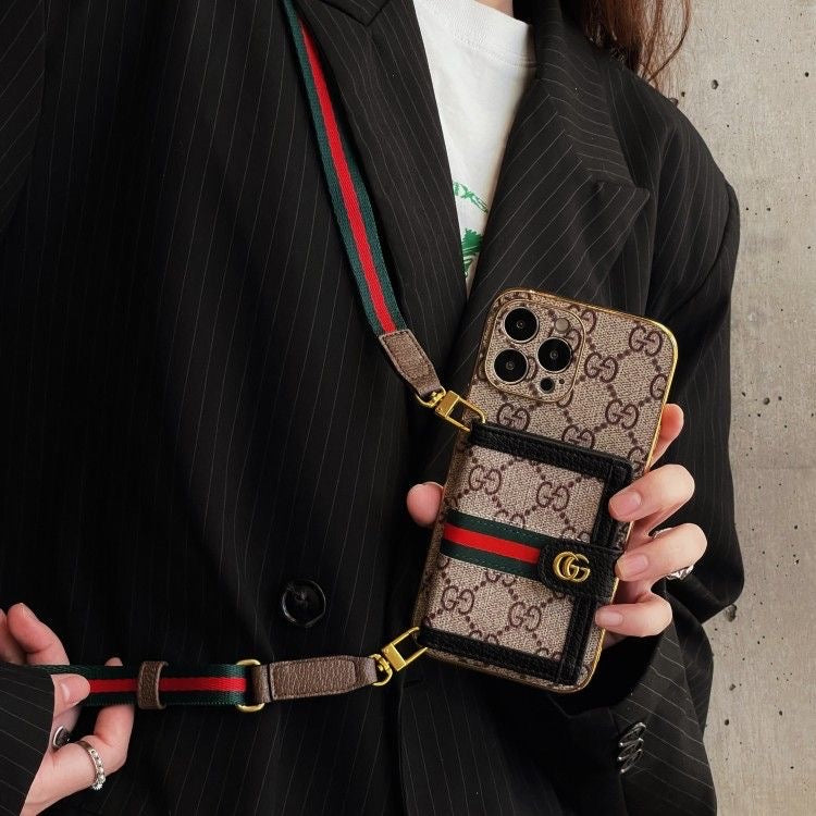 Handyhülle mit Kartenkette für iPhone