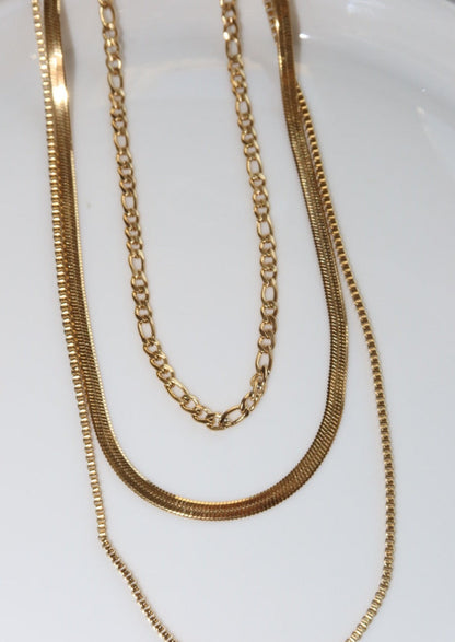 Collana a strati con catena dorata Jess