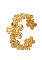 Goldener Ring mit Dschungelblume