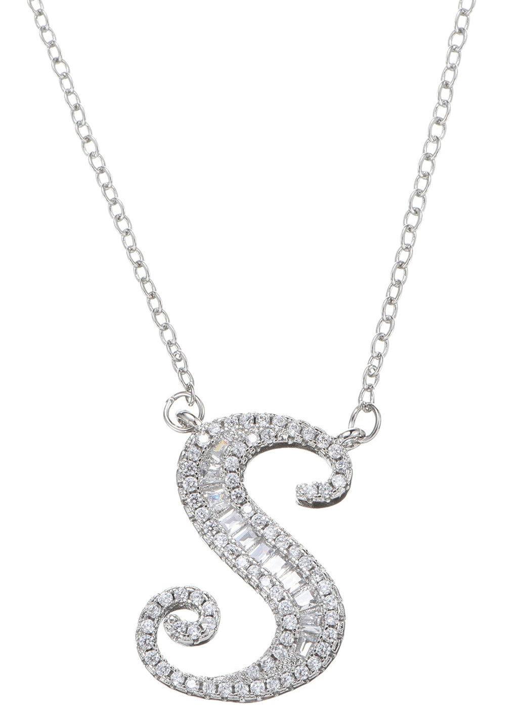 Collana con pietra preziosa e lettera iniziale dell'alfabeto