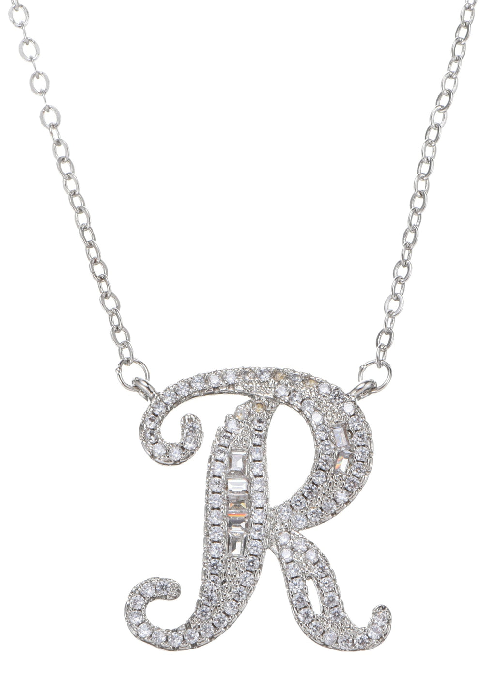 Collana con pietra preziosa e lettera iniziale dell'alfabeto