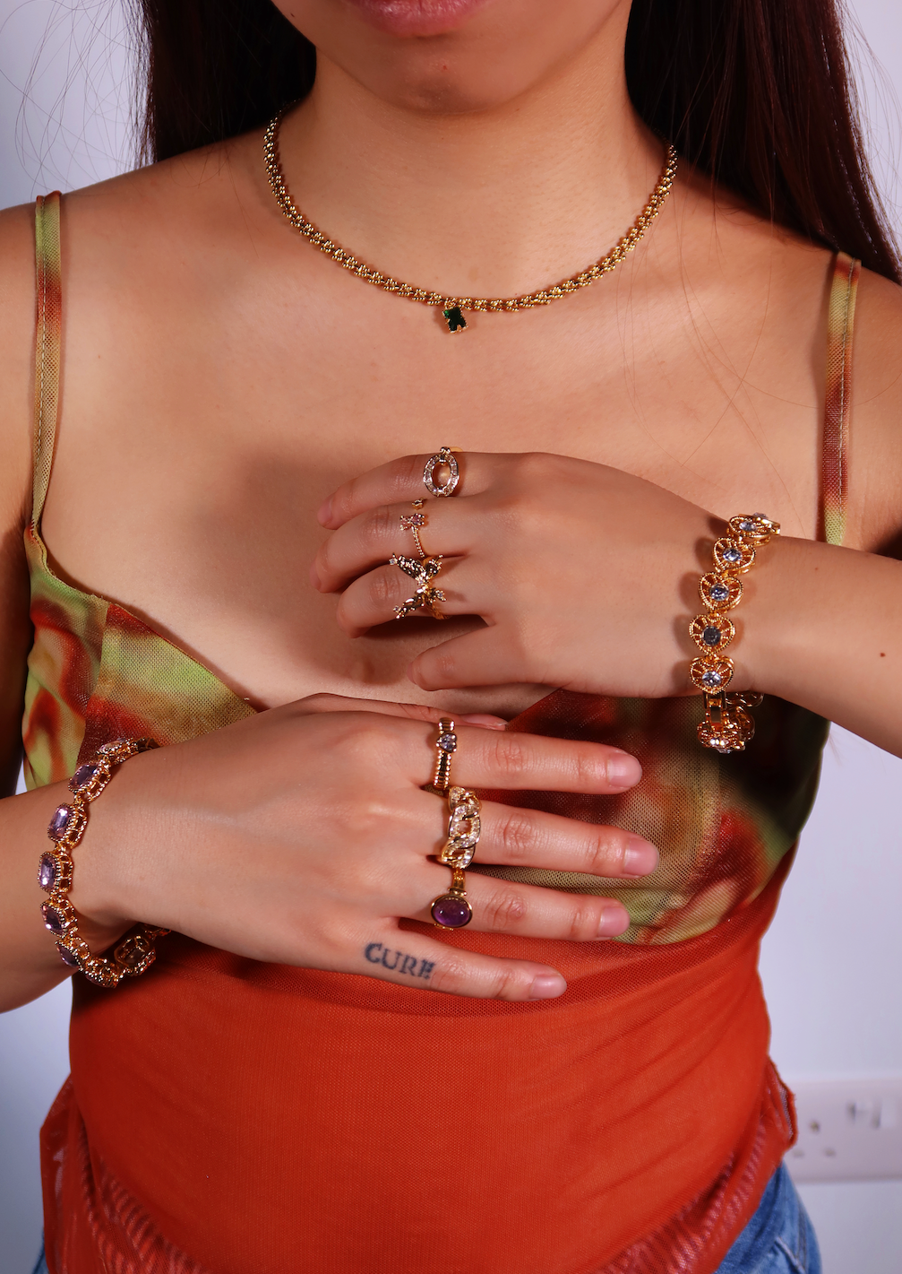 Maddy Pink Stones Goldenes Armband