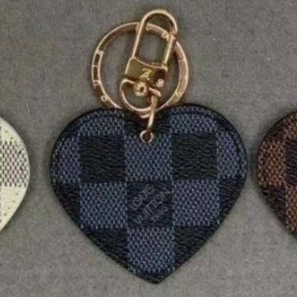 Grazioso ciondolo portachiavi a forma di cuore