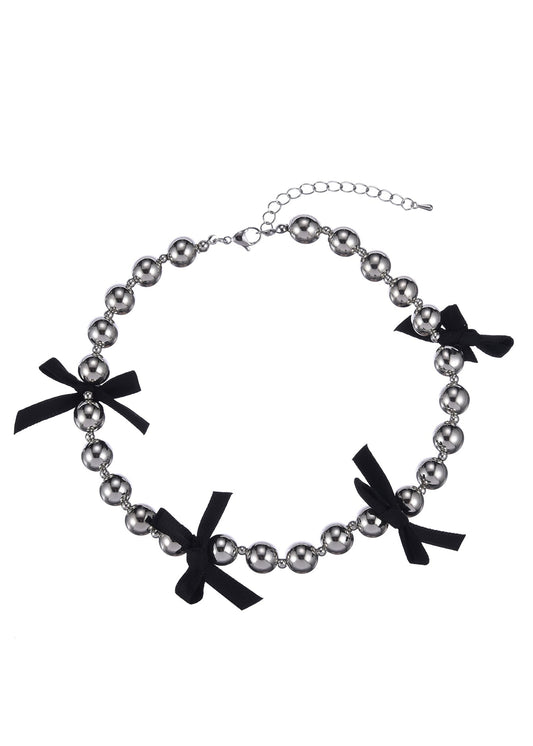 Collana in argento con nastro nero Helena