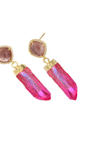 Darcy Rose Goldene Ohrringe aus rosa Naturstein