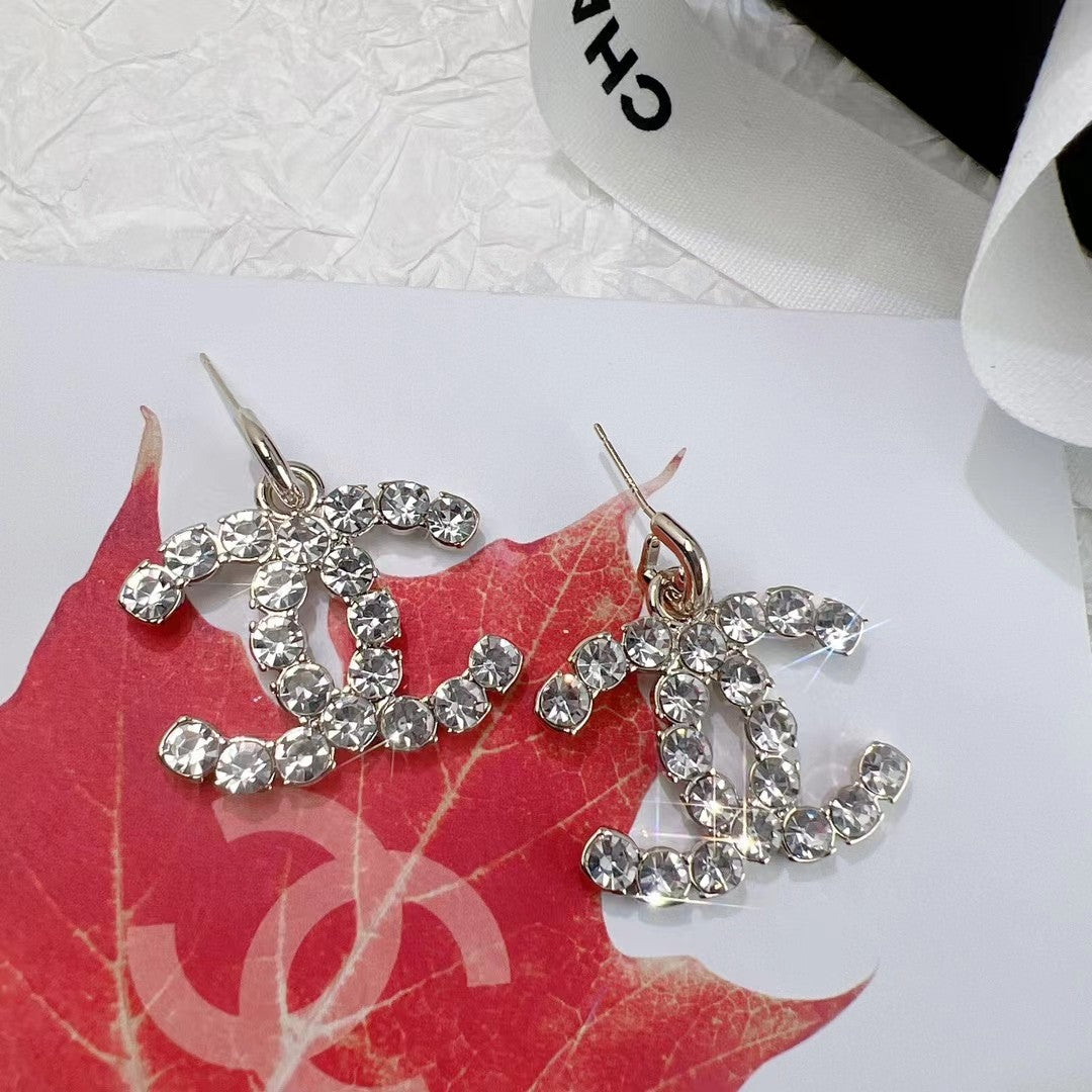 Fashion Crystal Earrings and Necklace