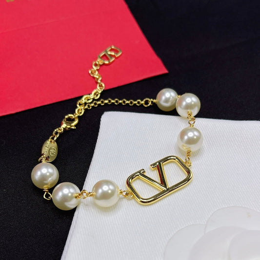 Fashion Pearl Bracelet