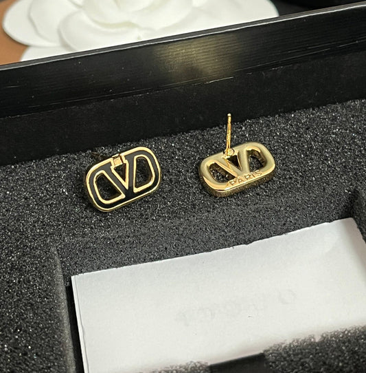 Fashionable Hollow Earrings