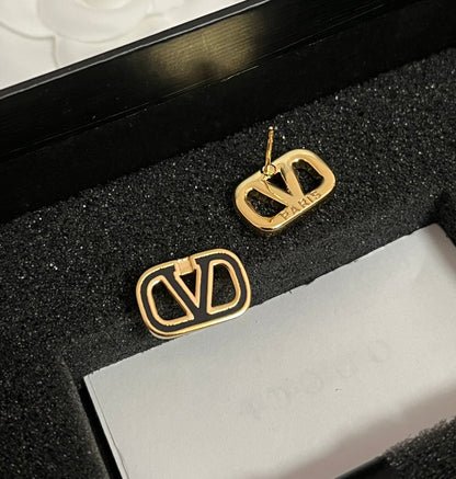 Fashionable Hollow Earrings