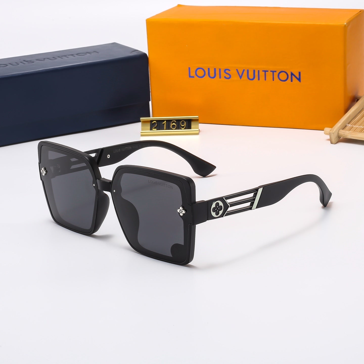 Modische Sonnenbrille mit quadratischem Rahmen