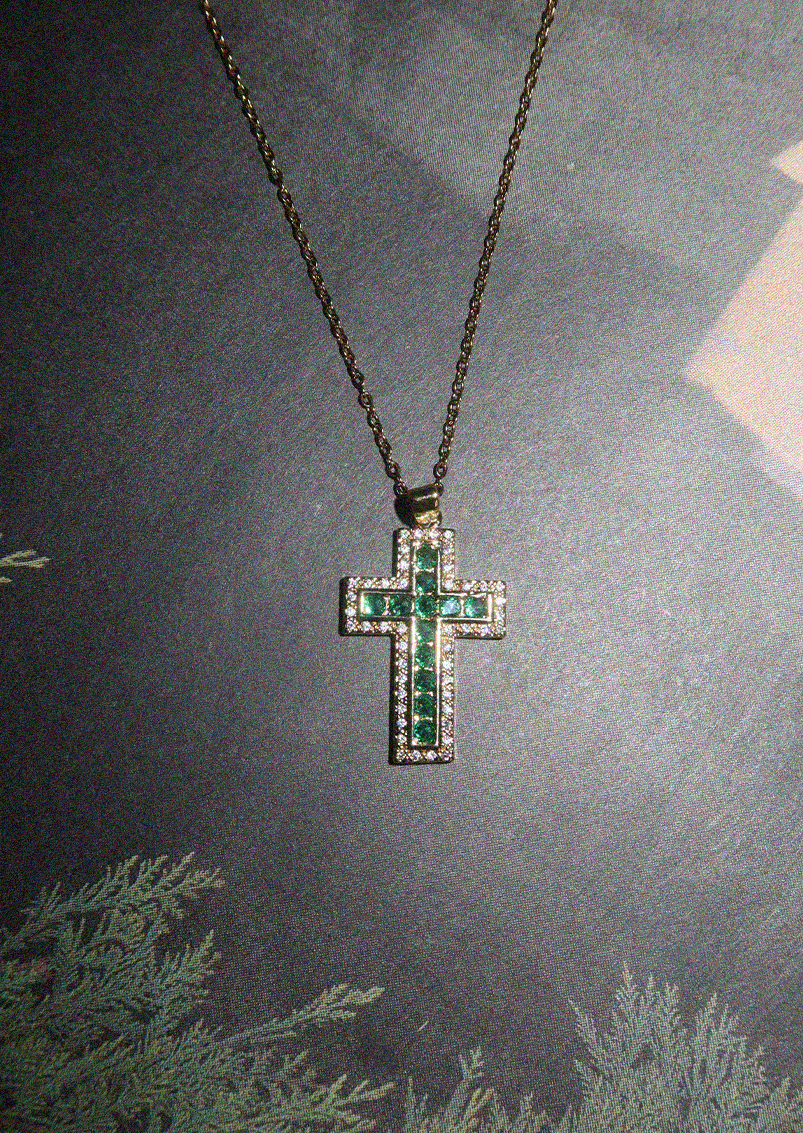 Im Namen der Rose Kreuz Halskette