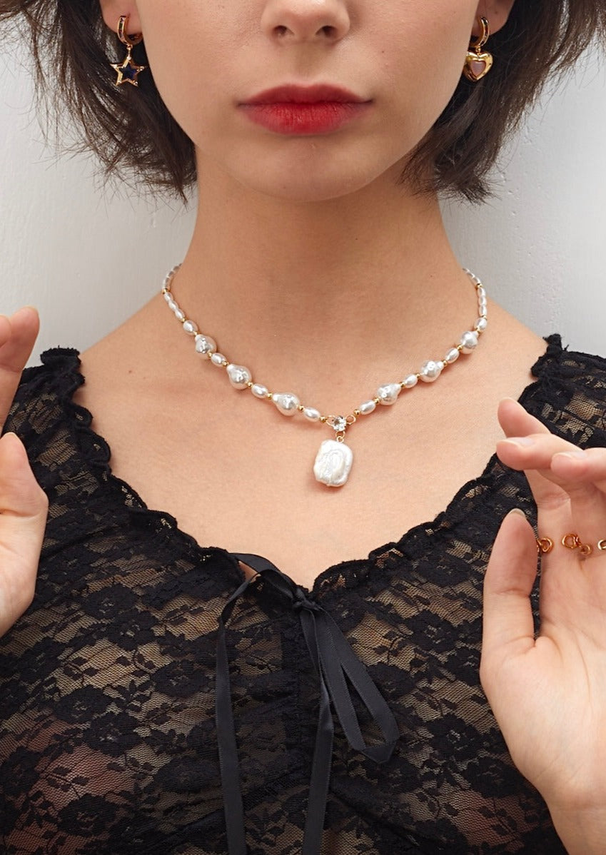 Perlenkette in Barockform