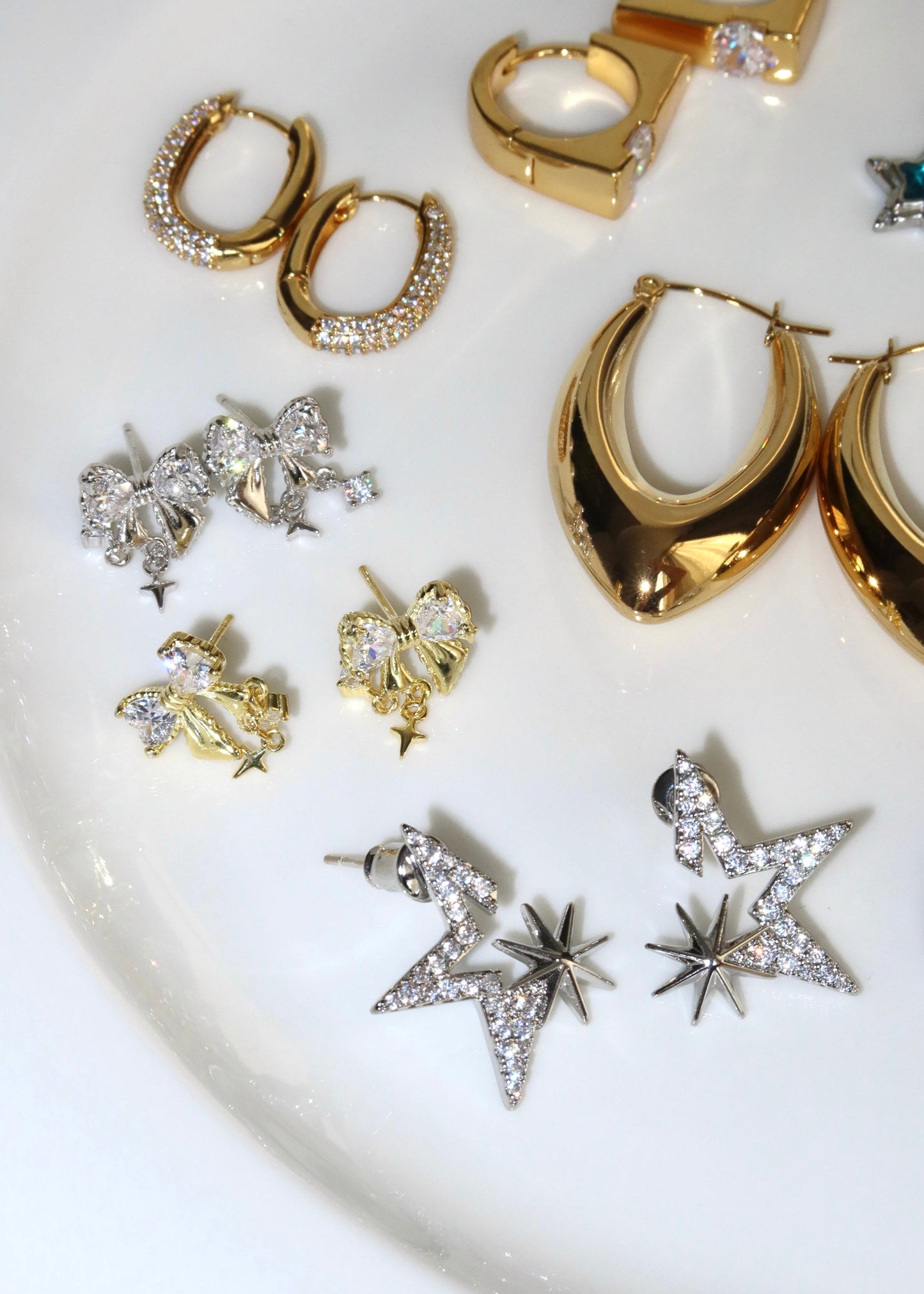 Bianca Schleifenohrringe