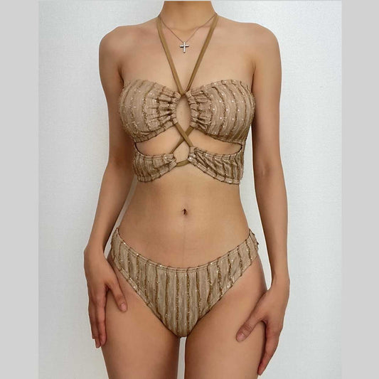 Rückenfreier Bikini mit überkreuzter Vorderseite und ausgehöhltem Neckholder 