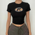 Top corto a maniche corte con scollo rotondo e ricamo "R" 