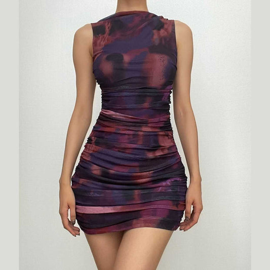 Ärmelloses Minikleid aus Netzstoff mit Rundhalsausschnitt und Batikmuster 