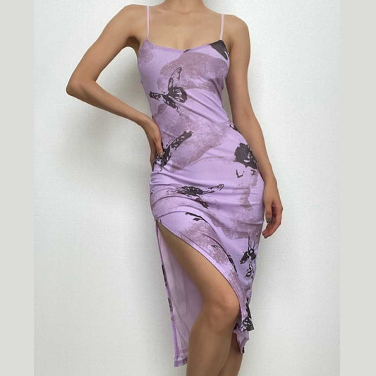 Rückenfreies Midikleid aus Netzstoff mit Schmetterlingsmuster, Schlitz und kontrastierendem Camisole 