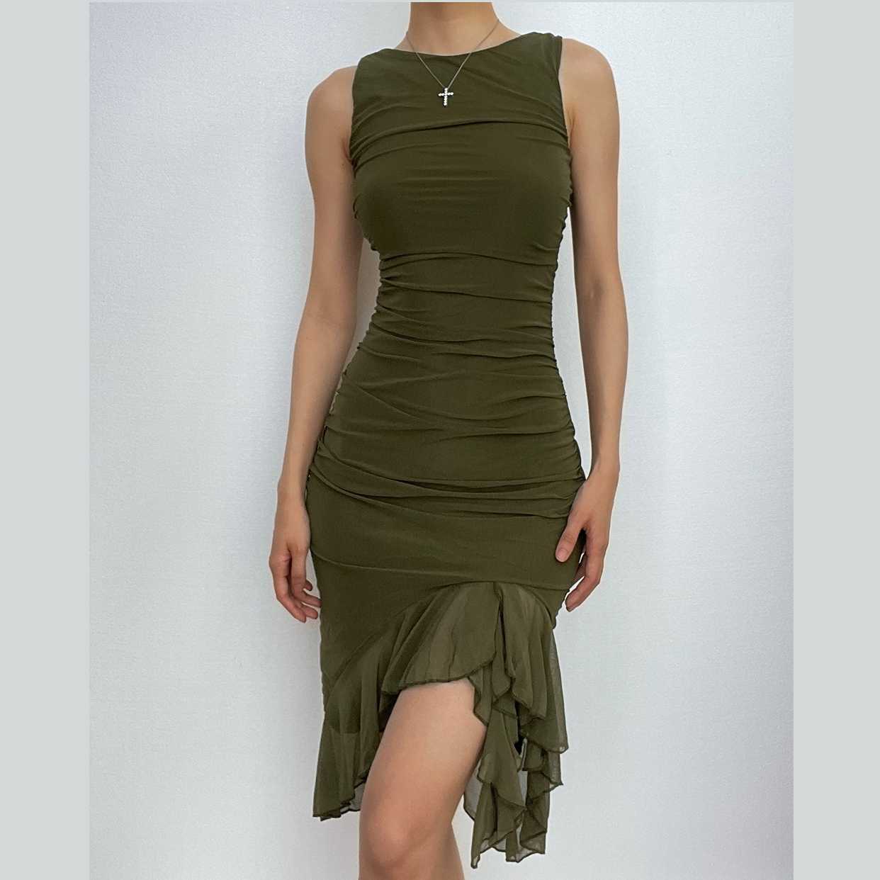 Ruched solid sleeveless ruffle zip-up backless midi dress