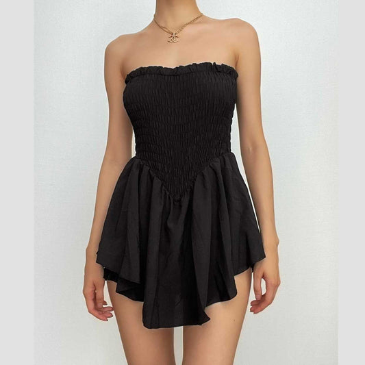 Gesmoktes, gerüschtes, einfarbiges, rückenfreies Mini-Tube-Kleid 