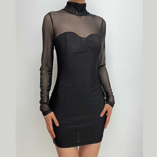 Langärmliges Minikleid mit Rollkragen und Patchwork aus massivem Netzstoff