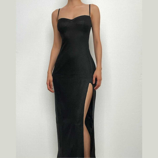Rückenfreies, strukturiertes Camisole-Maxikleid mit Schlitz und quadratischem Ausschnitt