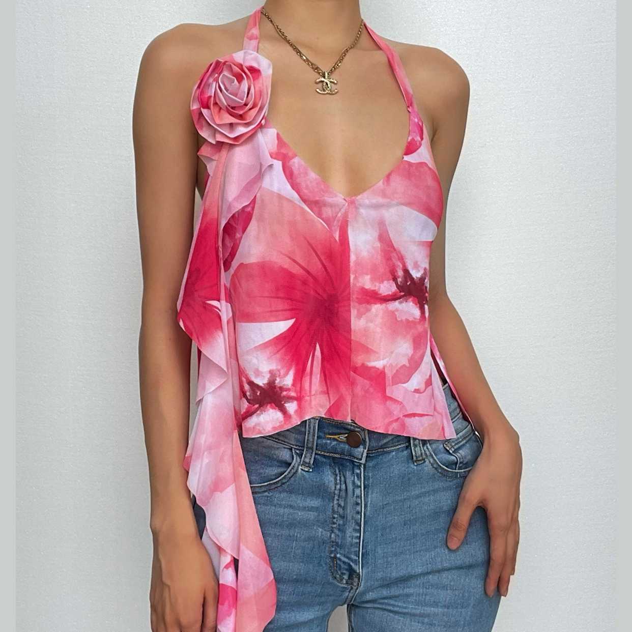 Top corto con scollo a V senza schienale, applicazione di fiori, nastro a contrasto, lacci autobloccanti 