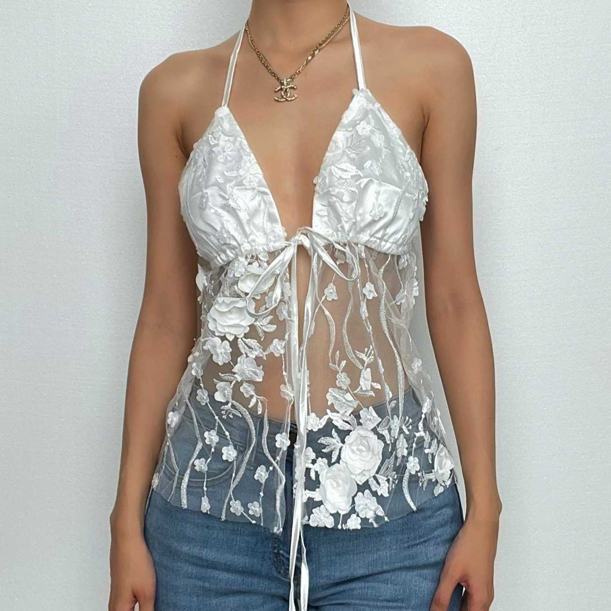Embroidery v neck self tie halter solid backless top
