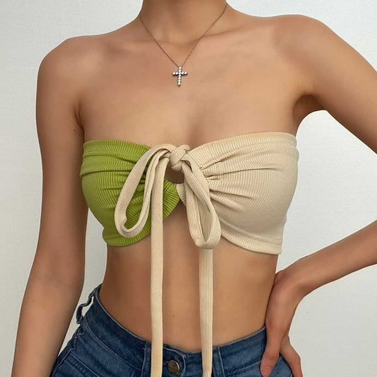 Top corto senza schienale con coulisse e collo all'americana a contrasto a coste