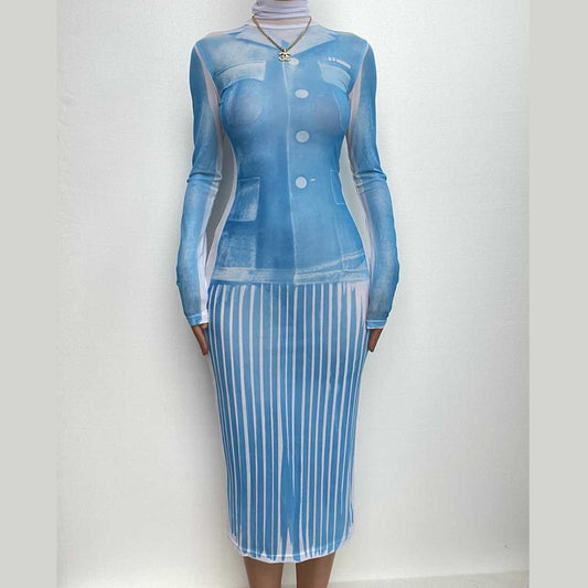 Transparentes Mesh-Midikleid mit Rollkragen, langen Ärmeln und Kontrastdruck