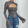Top con corsetto, maniche svasate, scollo rotondo, schiena scoperta e lacci 