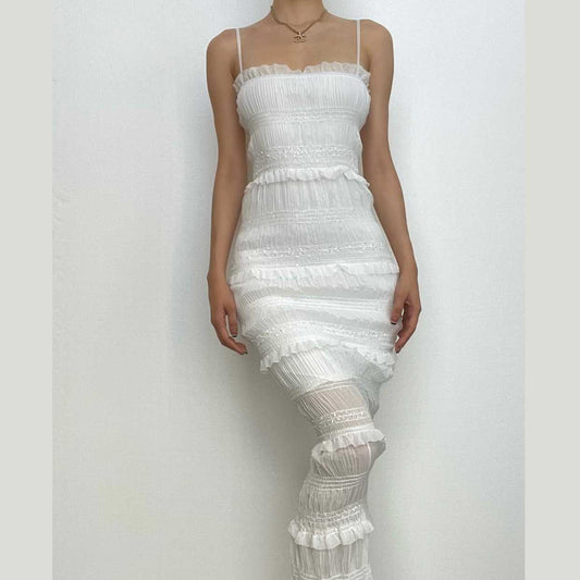 Gerüschtes, strukturiertes, gesmoktes Maxi-Camisole-Kleid mit Schlitz und Reißverschluss