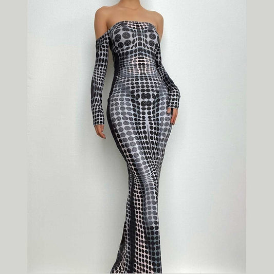Schulterfreies, langärmliges, rückenfreies Maxikleid mit Thermo-Kontrast und Punkten