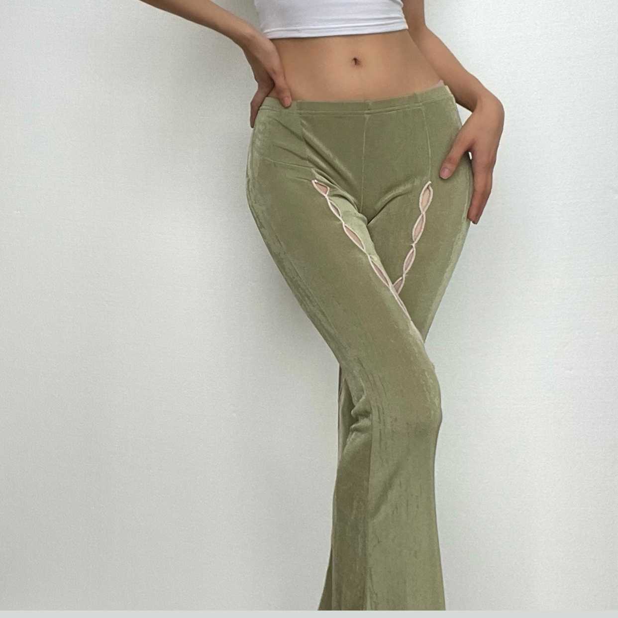 Hollow out low rise contrast high rise flared pant