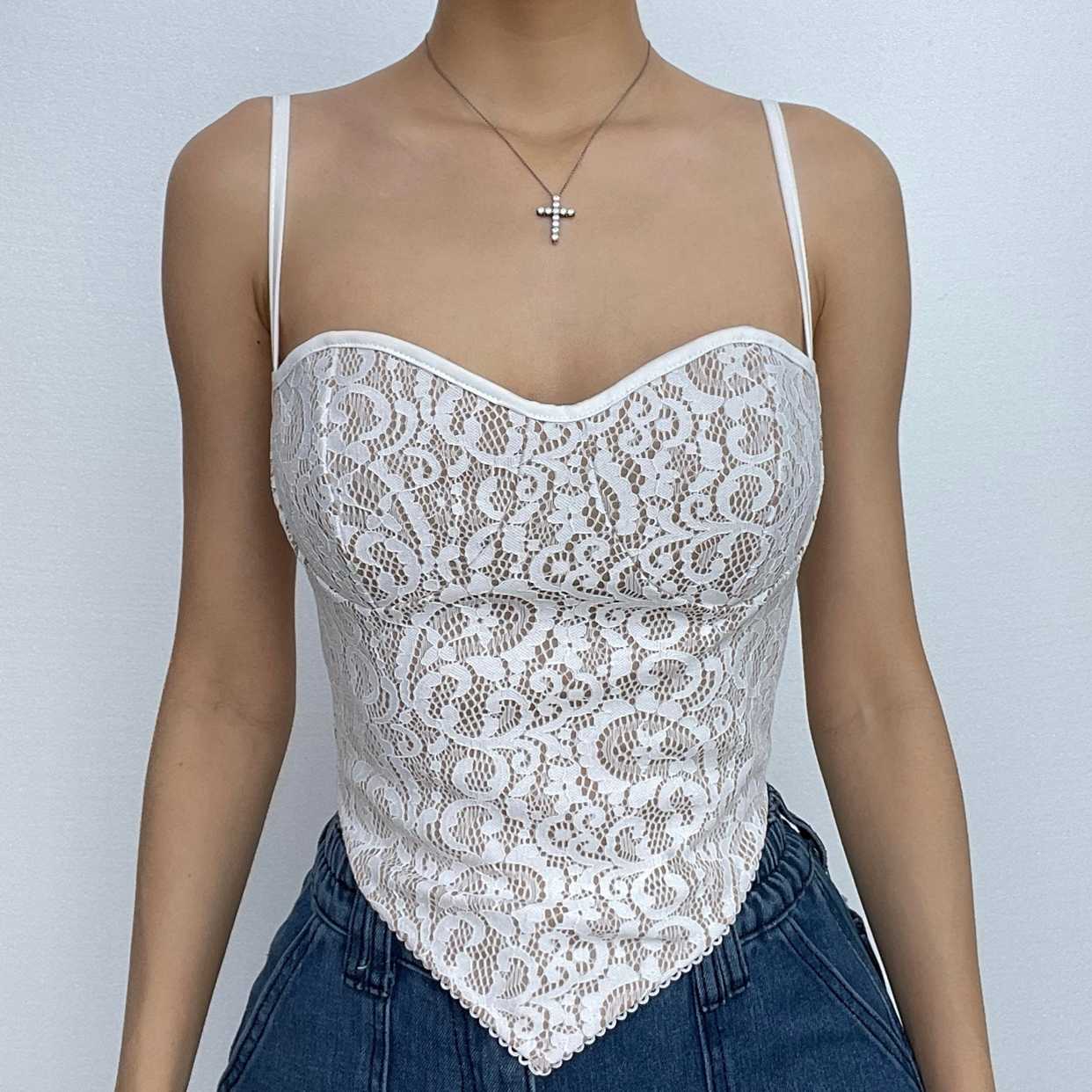 Top senza spalline con scollo a cuore e schiena con lacci in pizzo a contrasto