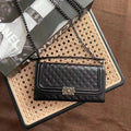 Klassische schwarze Handytasche für iPhone