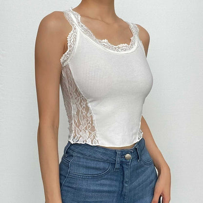 Lace sleeveless u neck patchwork solid crop top