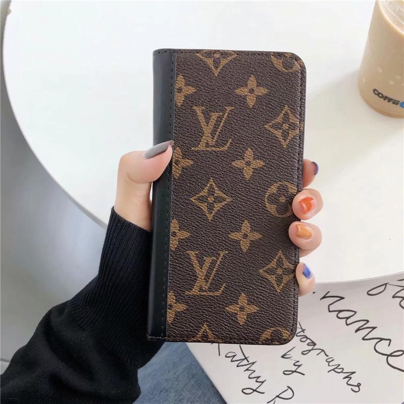 Classic Phone Wallet for iPhones - ERPOQ